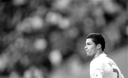 蒙雷亚尔：伊萨克转会完成太晚导致季前准备不足，影响了体能（蒙雷亚尔：伊萨克转会过晚致季前备战不足，体能受影响）