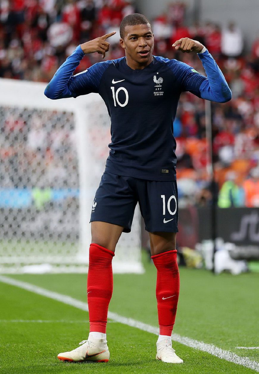 里程碑！唐斯生涯总得分突破15000分大关（唐斯达成生涯15000分里程碑）