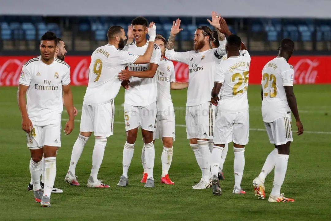 美职联战报：梅西造3球，迈阿密国际3-1温哥华首夺总冠军