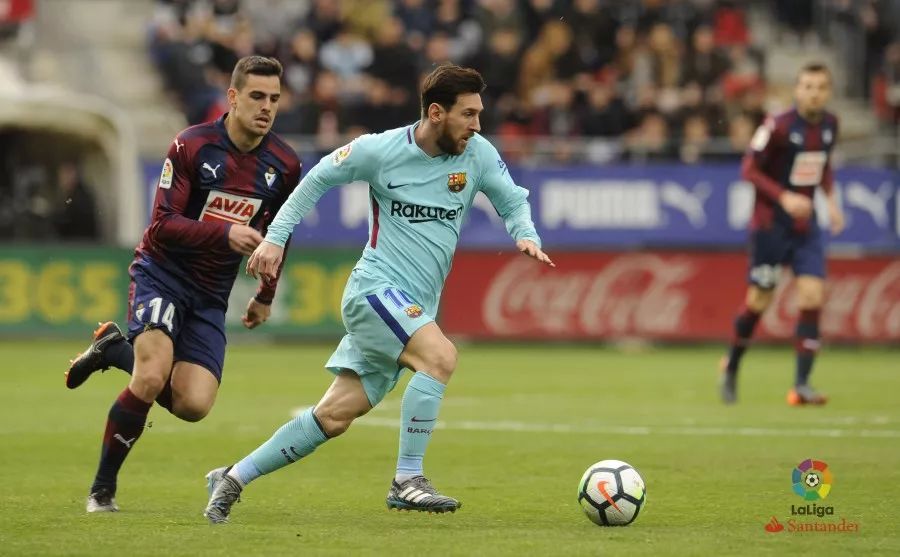 亚洲冠军又输了，一胜难求排名垫底，球迷吐槽：怎么进的世界杯？（亚洲冠军再败仍零胜垫底，球迷吐槽：这也能进世界杯？）