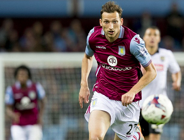 单场打入两粒头球，孔德是欧冠改制以来巴萨球员第一人（孔德单场双头破门，成为欧冠改制后巴萨第一人）