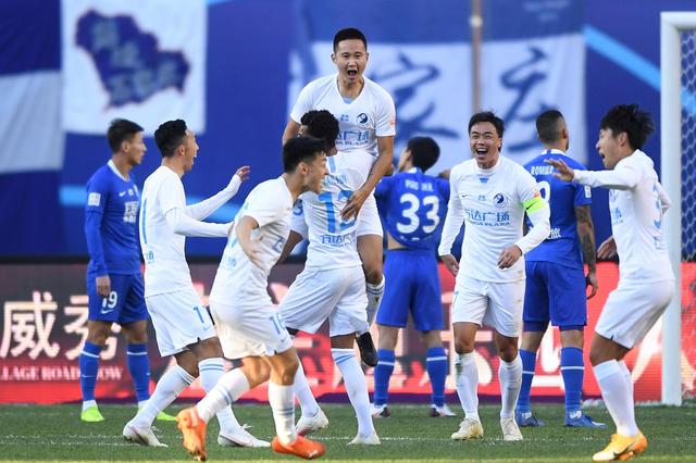 卢克巴：我和劳姆是更衣室的DJ，希望能在对阵不莱梅时复出（卢克巴：和劳姆负责更衣室音乐，力争对阵不莱梅复出）