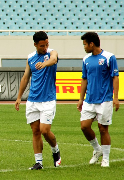 维蒂尼亚是第九位欧冠对英格兰球队戴帽球员，也是葡萄牙首人（维蒂尼亚成为欧冠对英格兰球队戴帽第9人，葡萄牙球员首例）