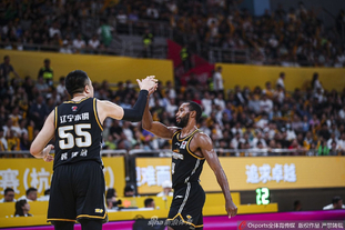 澳超前瞻：奥克兰FC中卫火线复出，喷气机联赛颓势难止（澳超前瞻：奥克兰FC后防核心及时归队，喷气机难扭颓势）