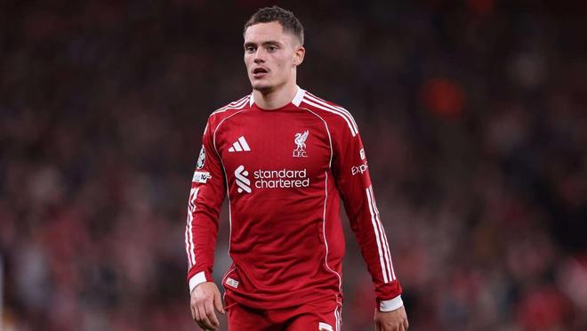 阿尔巴达成迈阿密百场里程碑，获赠纪念球衣+全队合影庆祝（阿尔巴迈阿密百场达成：获赠纪念球衣，与全队合影庆祝）