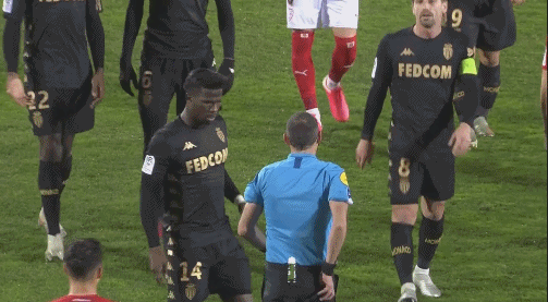 诺伊尔：我们一直在优化战术；对阵大巴黎会是五五开的比赛（诺伊尔：战术持续优化；战巴黎圣日耳曼胜负各半）