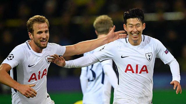 2场贡献6球1助攻+夺得金靴，法比奥当选中超11月最佳球员（两场斩获6球1助攻并加冕金靴，法比奥当选中超11月最佳球员）